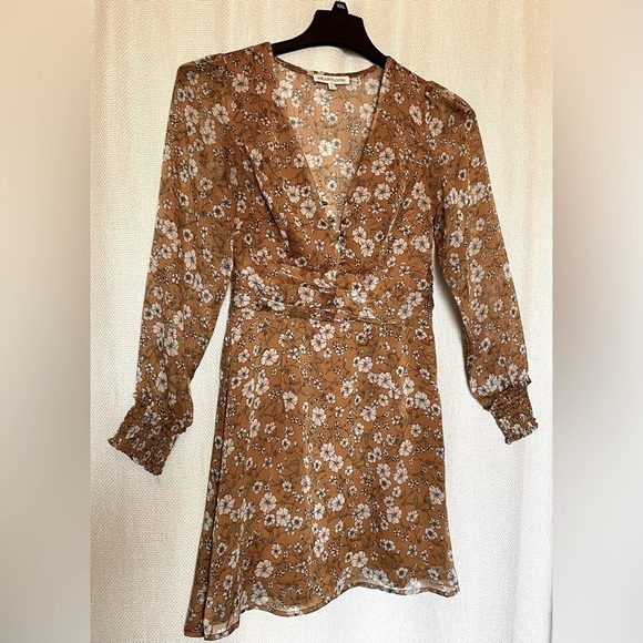 Heartloom Dresses & Skirts - Heartloom floral mini dress